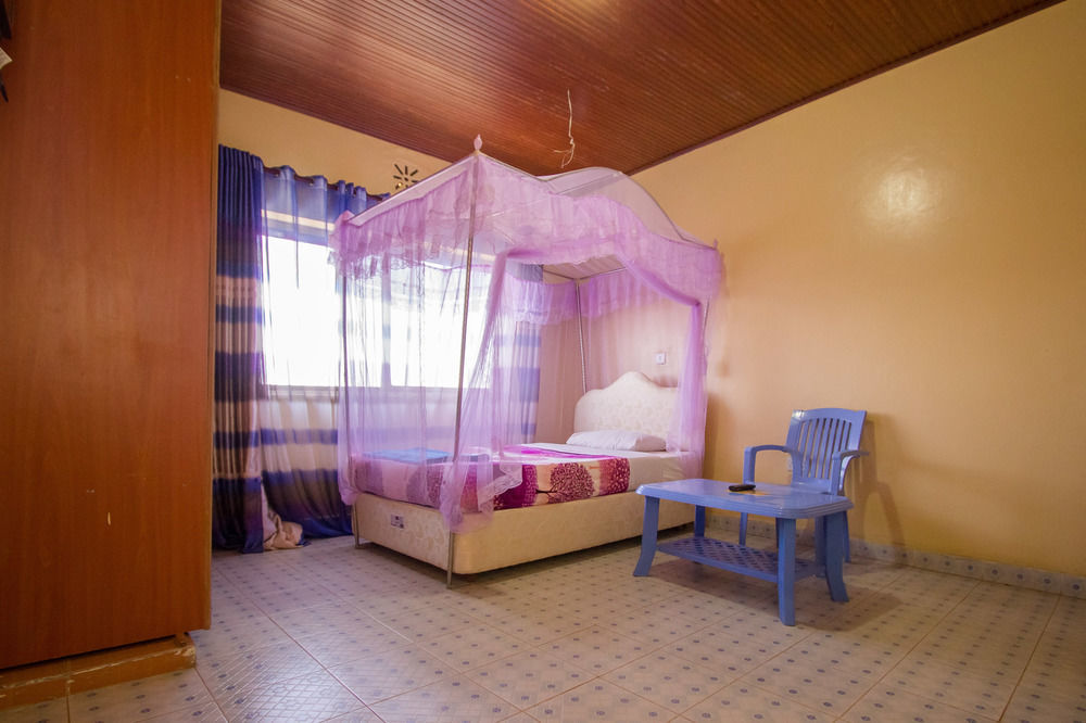 Grande Hotel Isiolo Exteriér fotografie